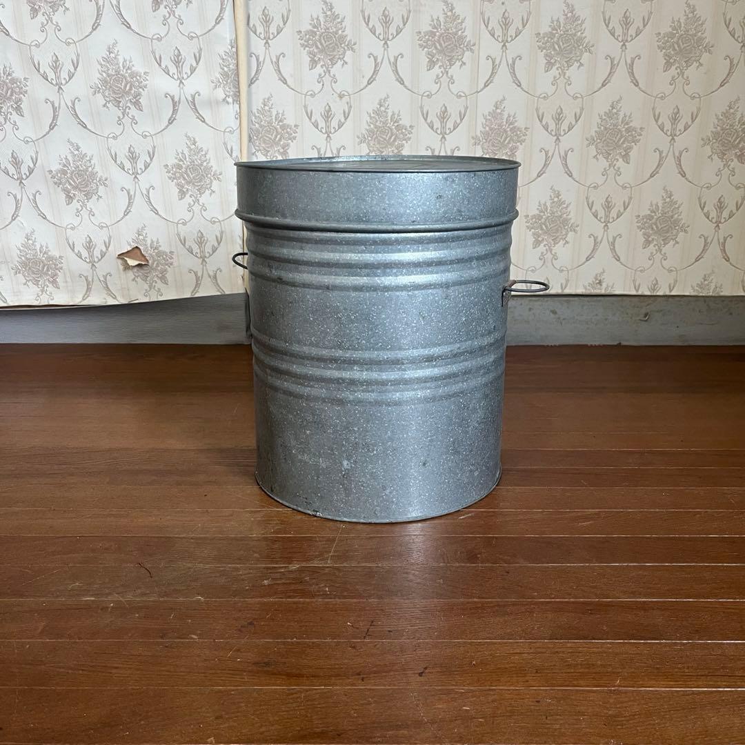 【アンティーク】蓋付き 持ち手付 ブリキ缶 バケツ ダストボックス 古道具