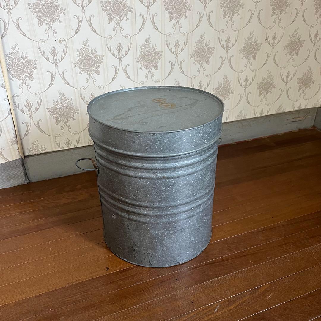 【アンティーク】蓋付き 持ち手付 ブリキ缶 バケツ ダストボックス 古道具