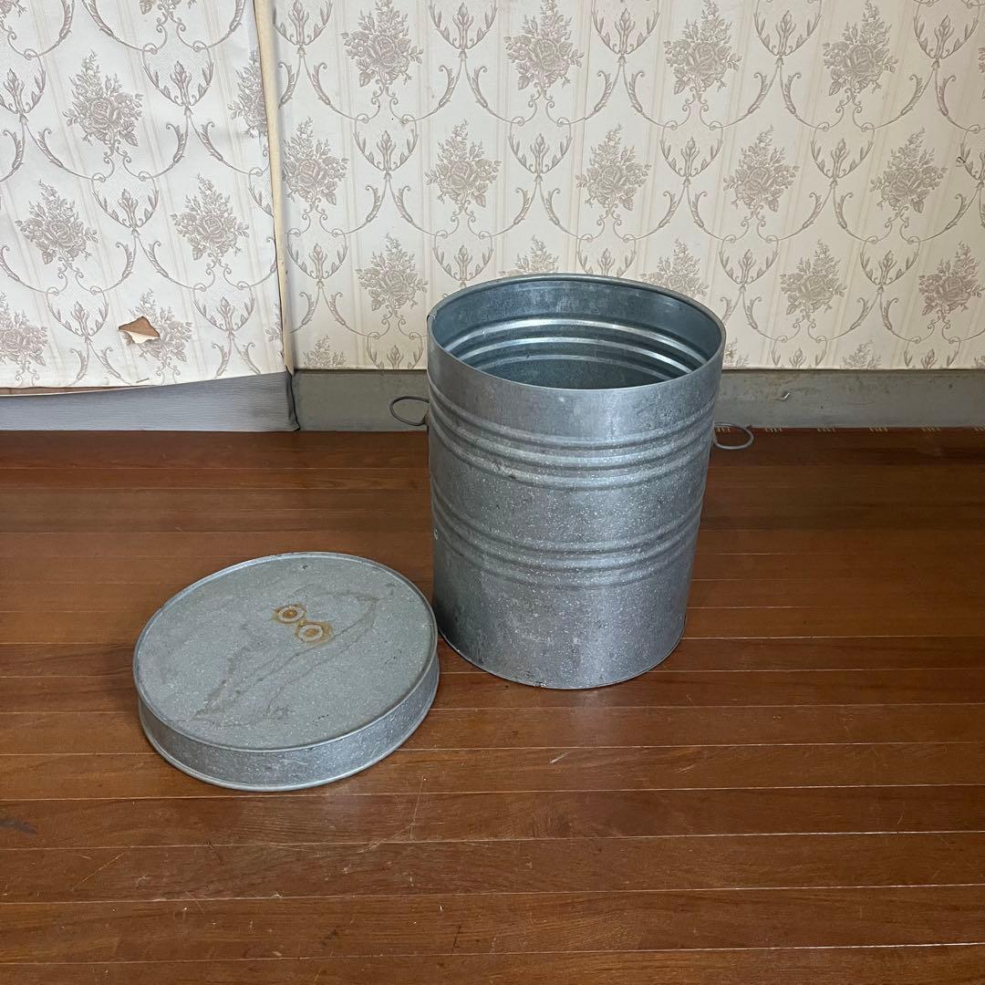【アンティーク】蓋付き 持ち手付 ブリキ缶 バケツ ダストボックス 古道具