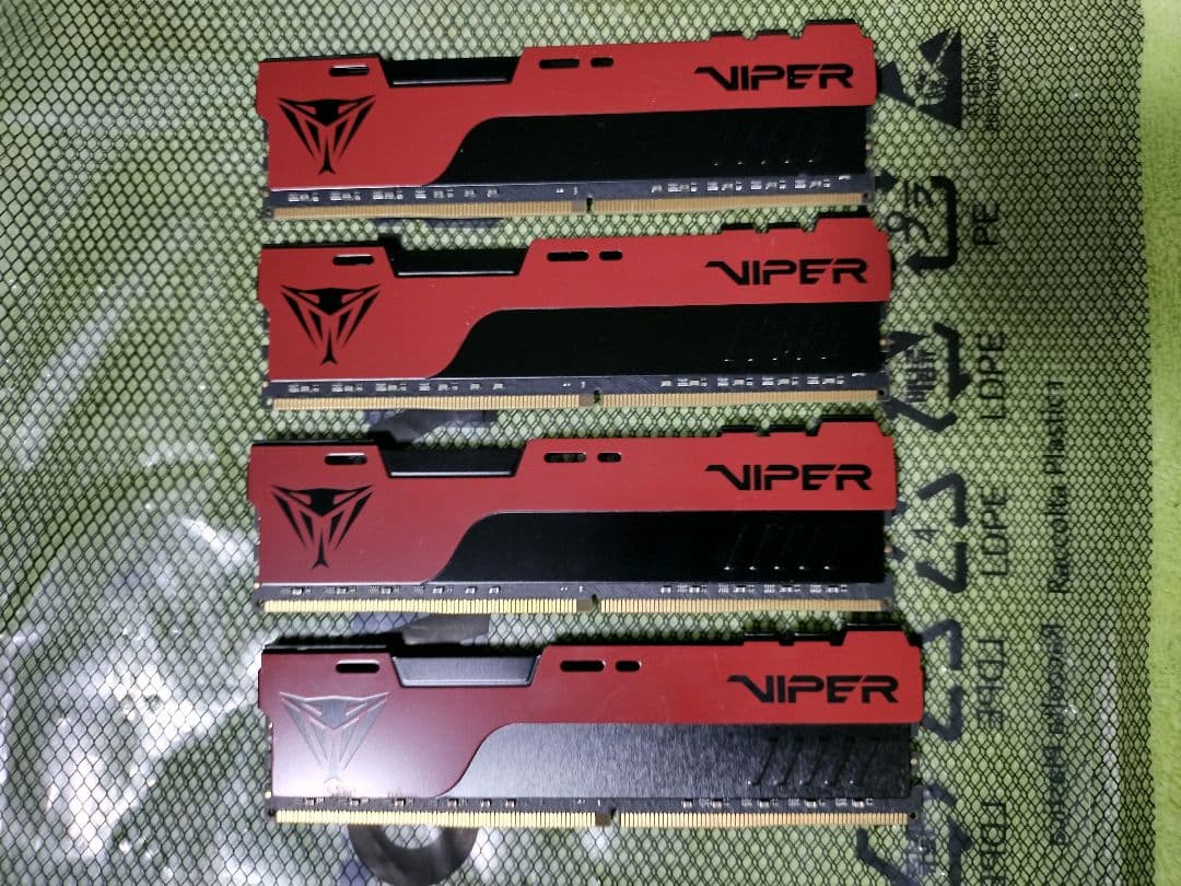 デスクトップ用メモリ 128GB(32x4枚) DDR4-3200MHz