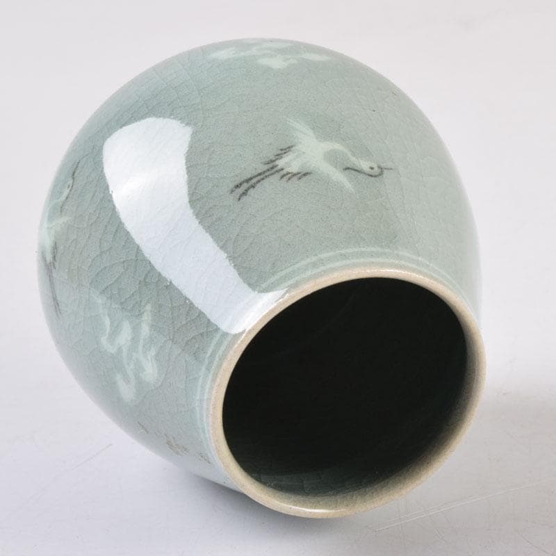 韓国人間文化財　柳海剛（柳根瀅）作　高麗青磁　象嵌鶴文　茶入　共箱　V　8407