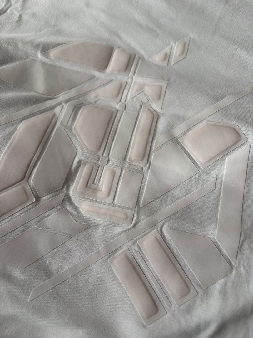 【メンズ】エルメス ホワイト シュヴォーアシンメトリー3D Tシャツ