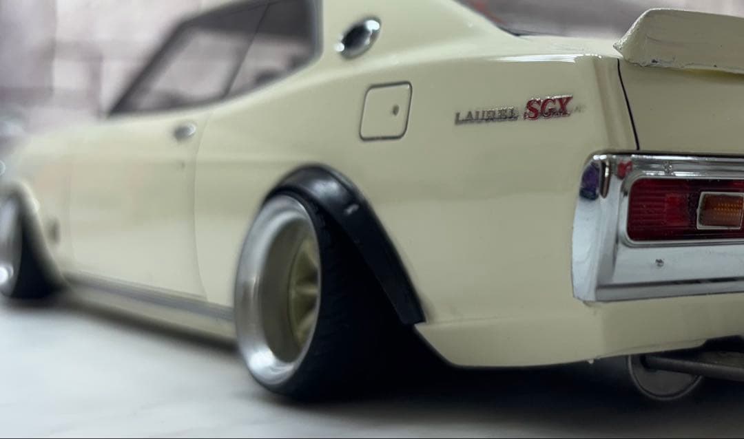 1/18 イグニッションモデル　日産ローレル　ワタナベ　オバフェンカスタム