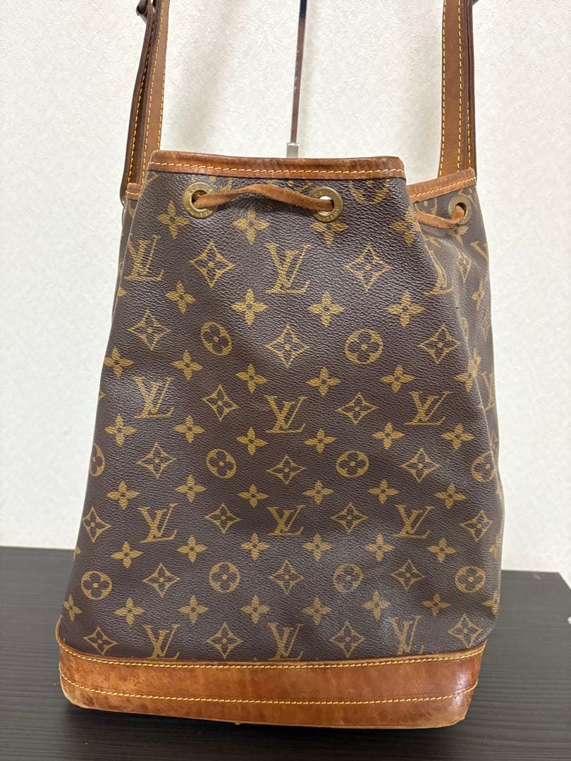 LOUIS VUITTONモノグラム ノエ ショルダーバッグ