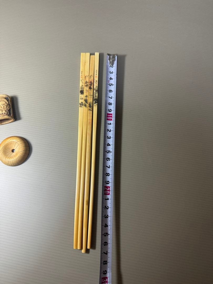 2101 時代物　根付2客　箸4本