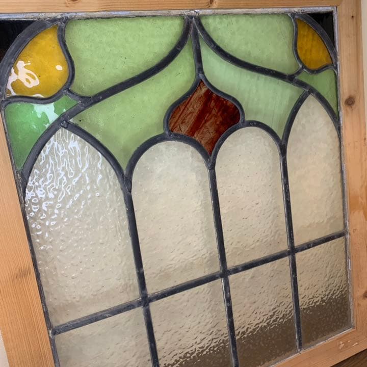 英国アンティーク　ステンドグラス　枠外寸：幅55x高さ59(cm)