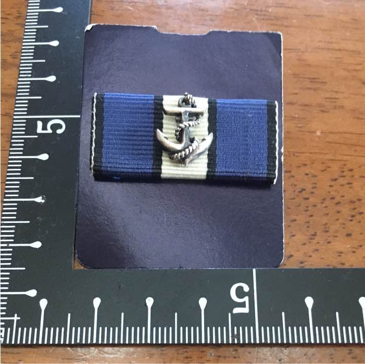 ピンバッジ  碇 マリーン JUN