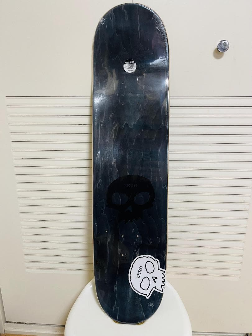 台湾製無地黒デッキテープ付き　ZERO ゼロ スケートボードデッキ　8.0
