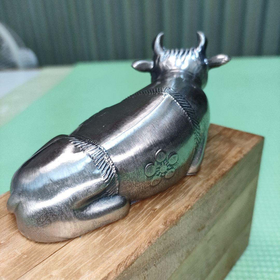 【新春特価 】神牛　大阪天満宮　置物　撫で牛　金属製　木製箱入　牛の置物