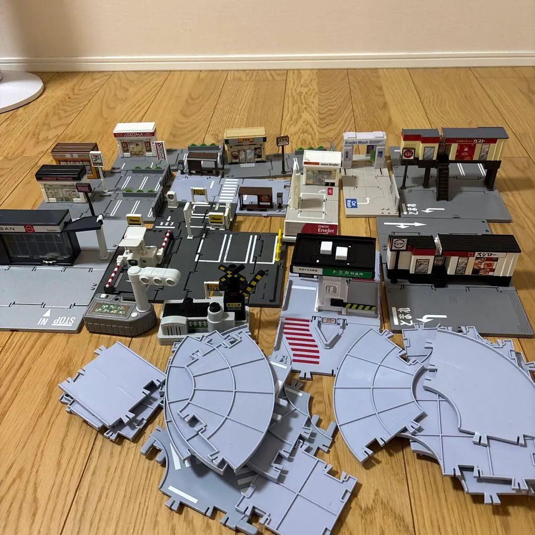 トミカタウンまとめ売り、グルグルバスタウン