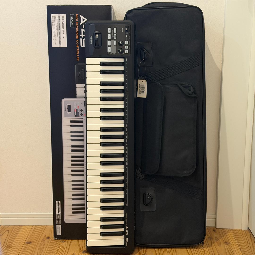 1 / 4 Roland A-49 MIDIキーボード 49鍵+汎用ケース