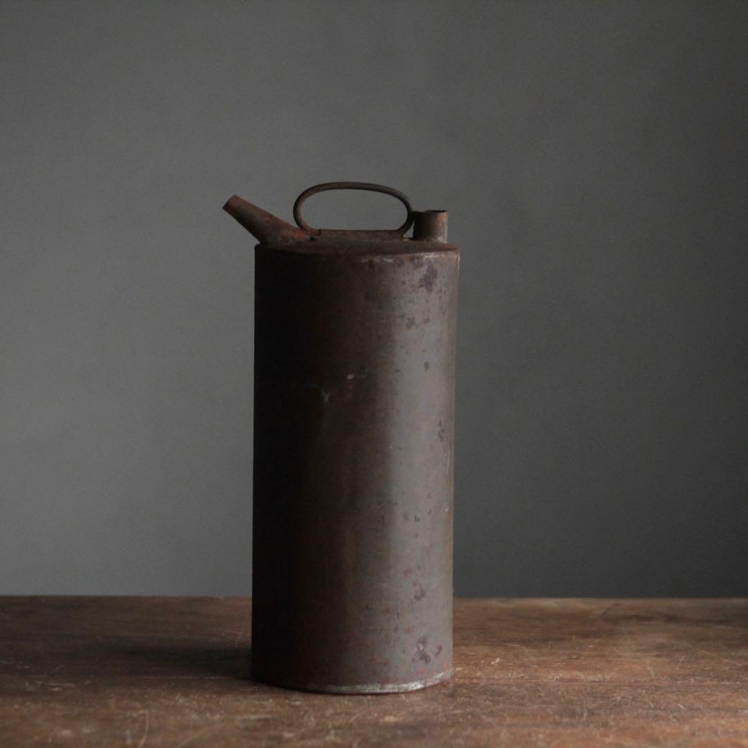 錆びた 鉄あるいはブリキ 水注 古道具 アンティーク オブジェ