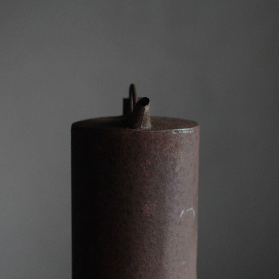 錆びた 鉄あるいはブリキ 水注 古道具 アンティーク オブジェ