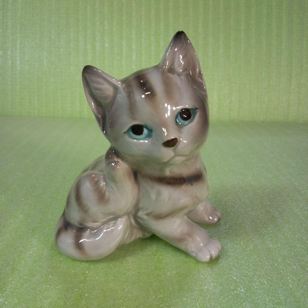 アンティークな猫の置物　サバトラ？　アメリカンショートヘア？