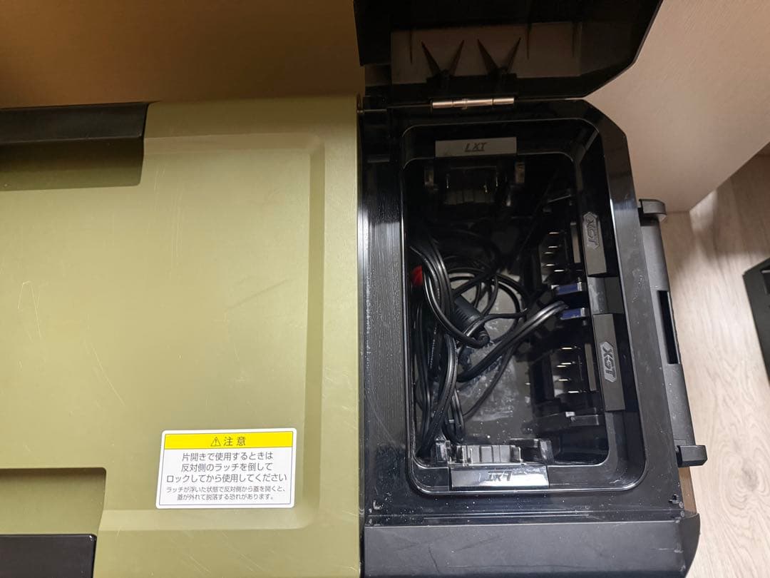 マキタ 18V 40Vmax 充電式保冷温庫 CW004G 4025