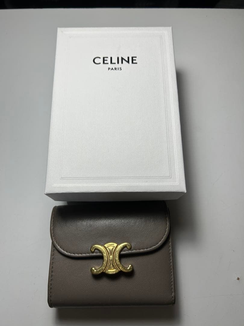 CELINE グレー 二つ折り財布 トリオンフ コンパクトウォレット グレージュ