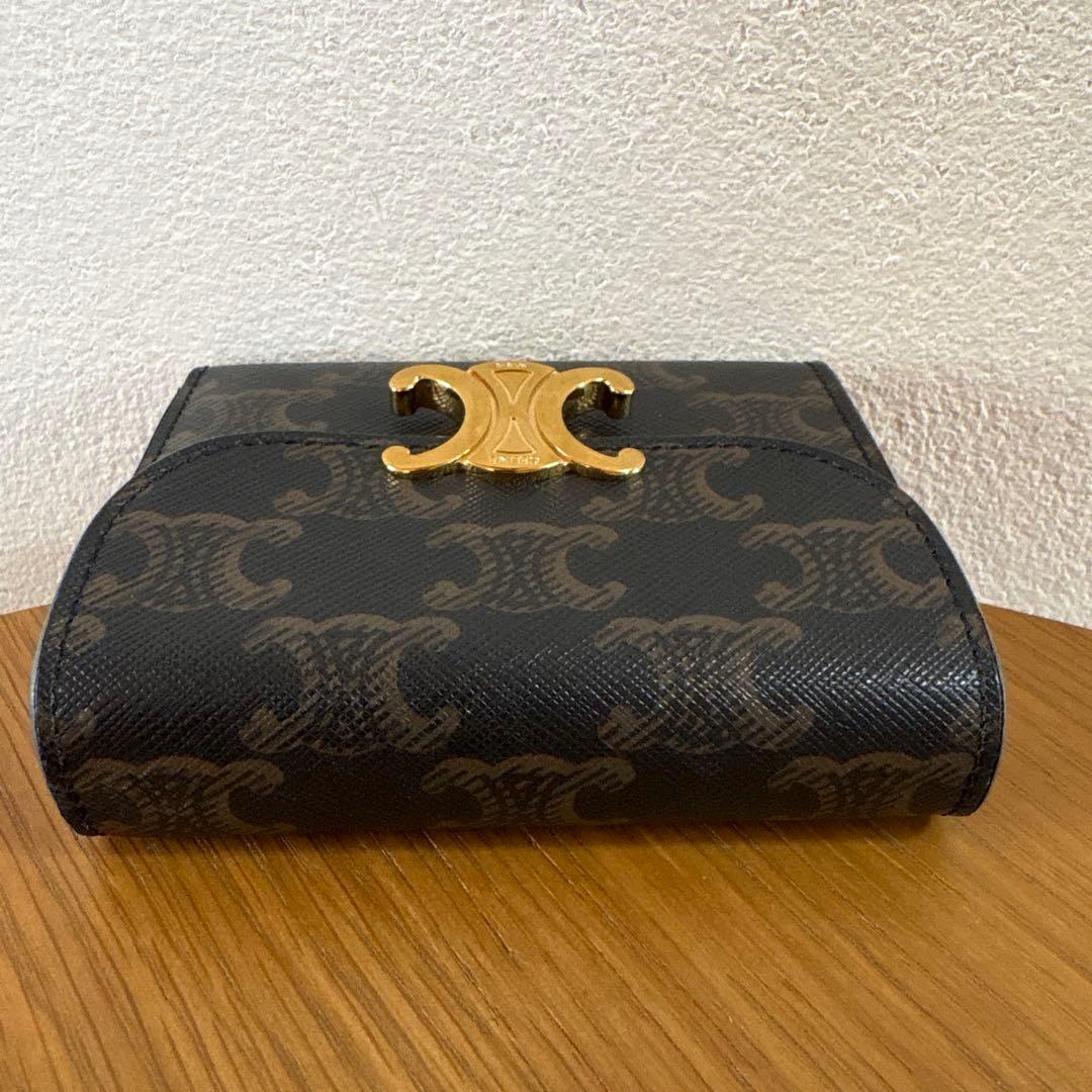CELINEセリーヌ モノグラム三つ折り財布