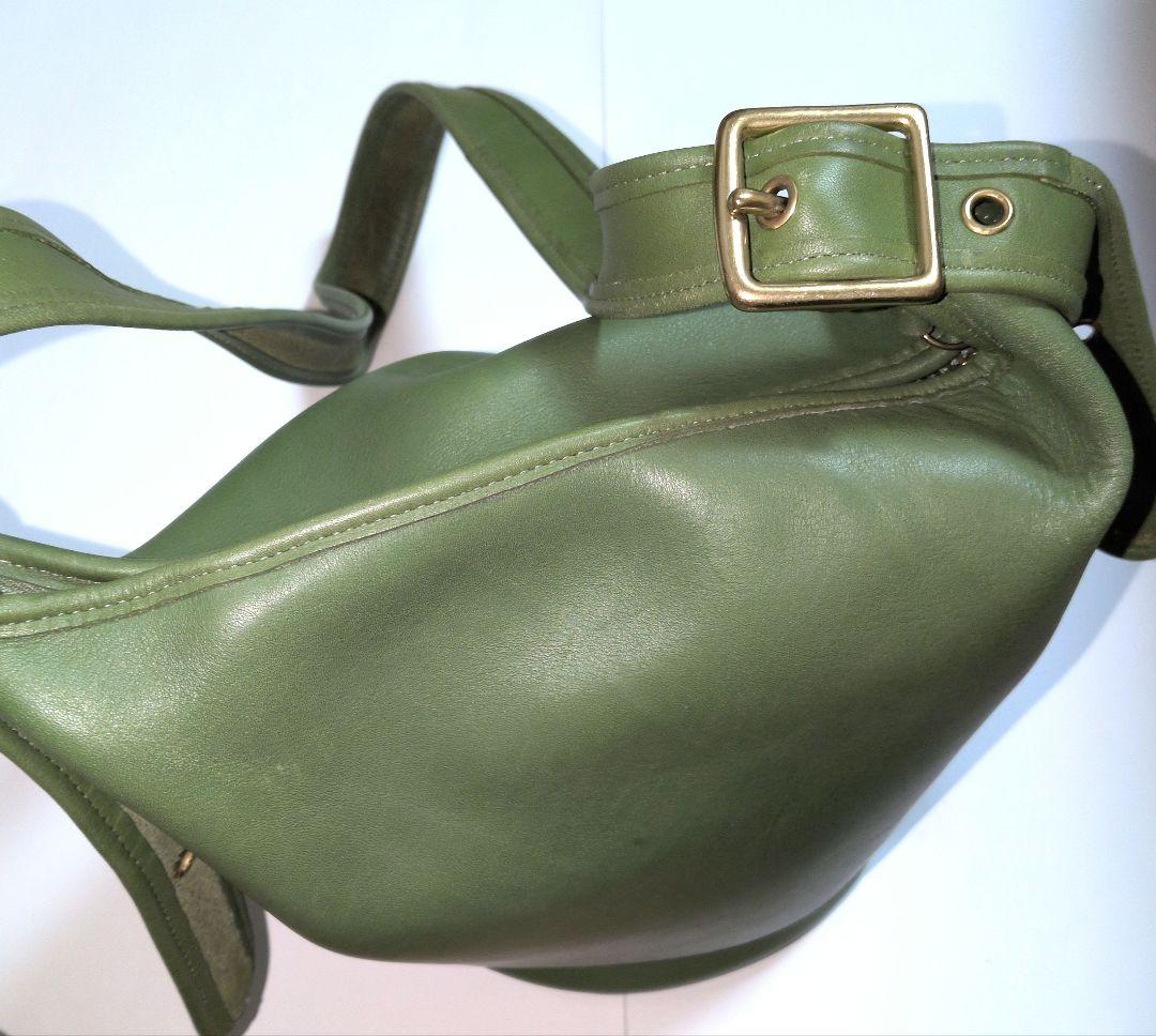 COACH グリーン ショルダーバッグ