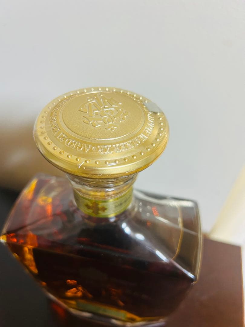 週末大幅値引き！ジョニーウォーカーXR21年　ウイスキー　未開封品