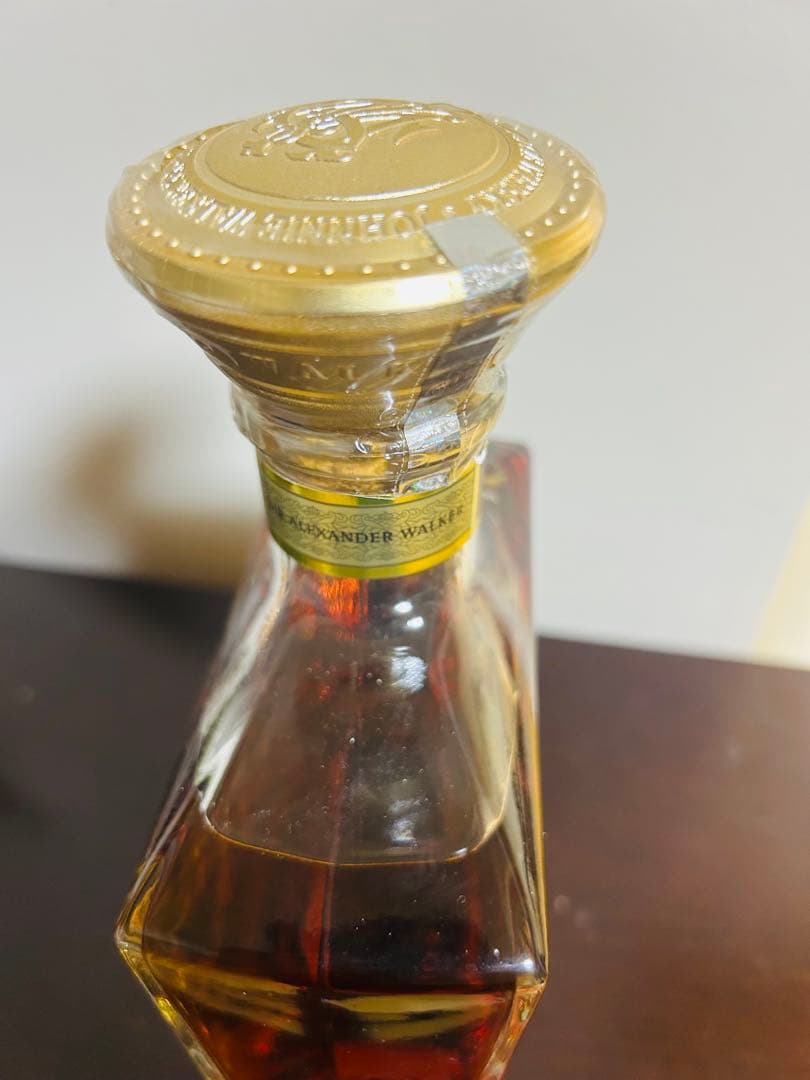 週末大幅値引き！ジョニーウォーカーXR21年　ウイスキー　未開封品