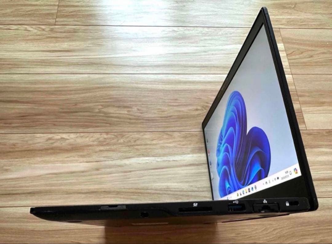 2019年モデル第8世代 BT良好8/256GB！LIFEBOOK U939/A