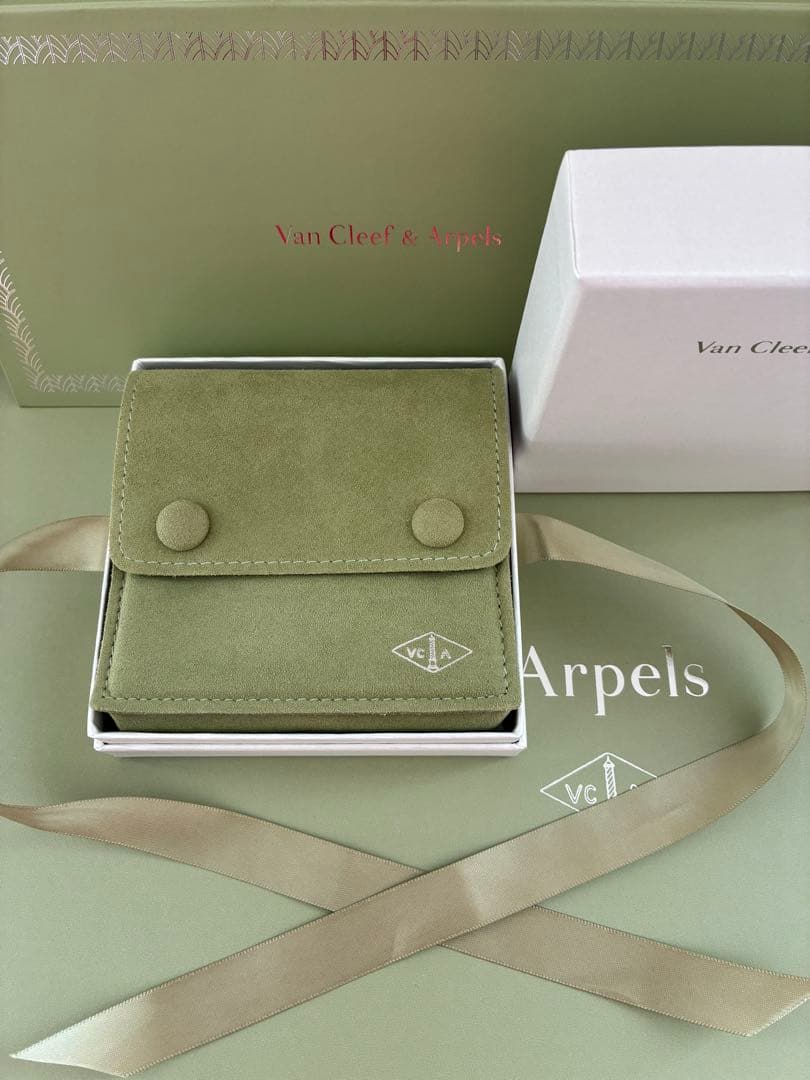 【新品未使用】Van Cleef & Arpels ジュエリーケース