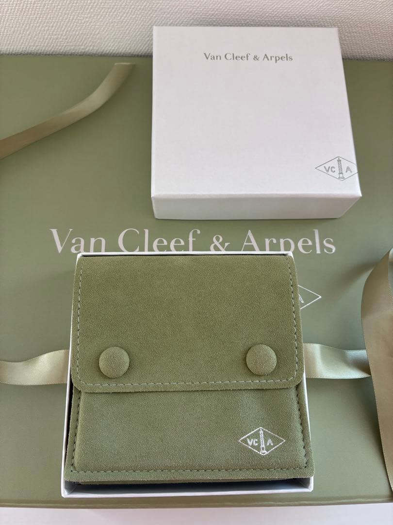【新品未使用】Van Cleef & Arpels ジュエリーケース