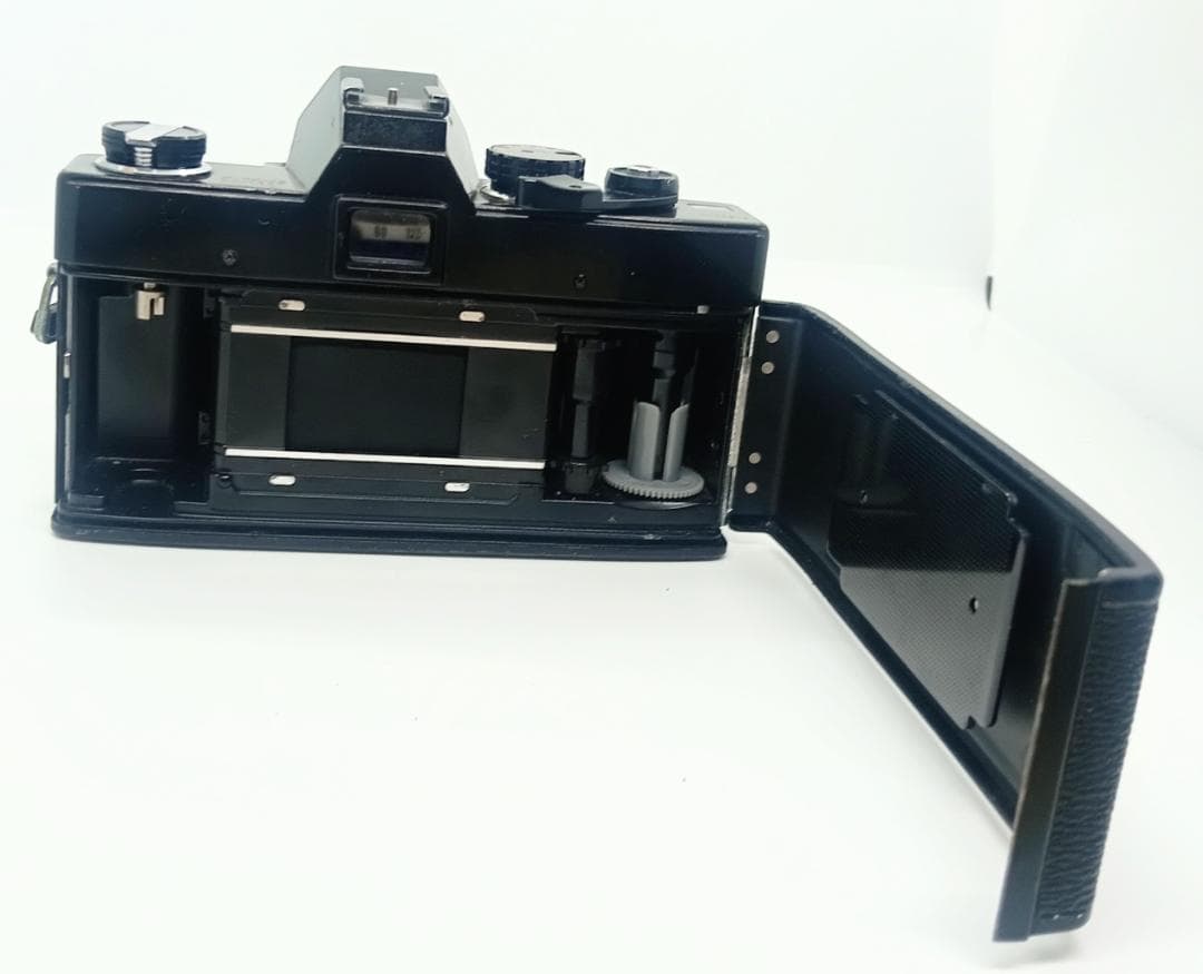 Minolta SR-T 101 一眼レフカメラ 55mm f1.7 レンズ付き