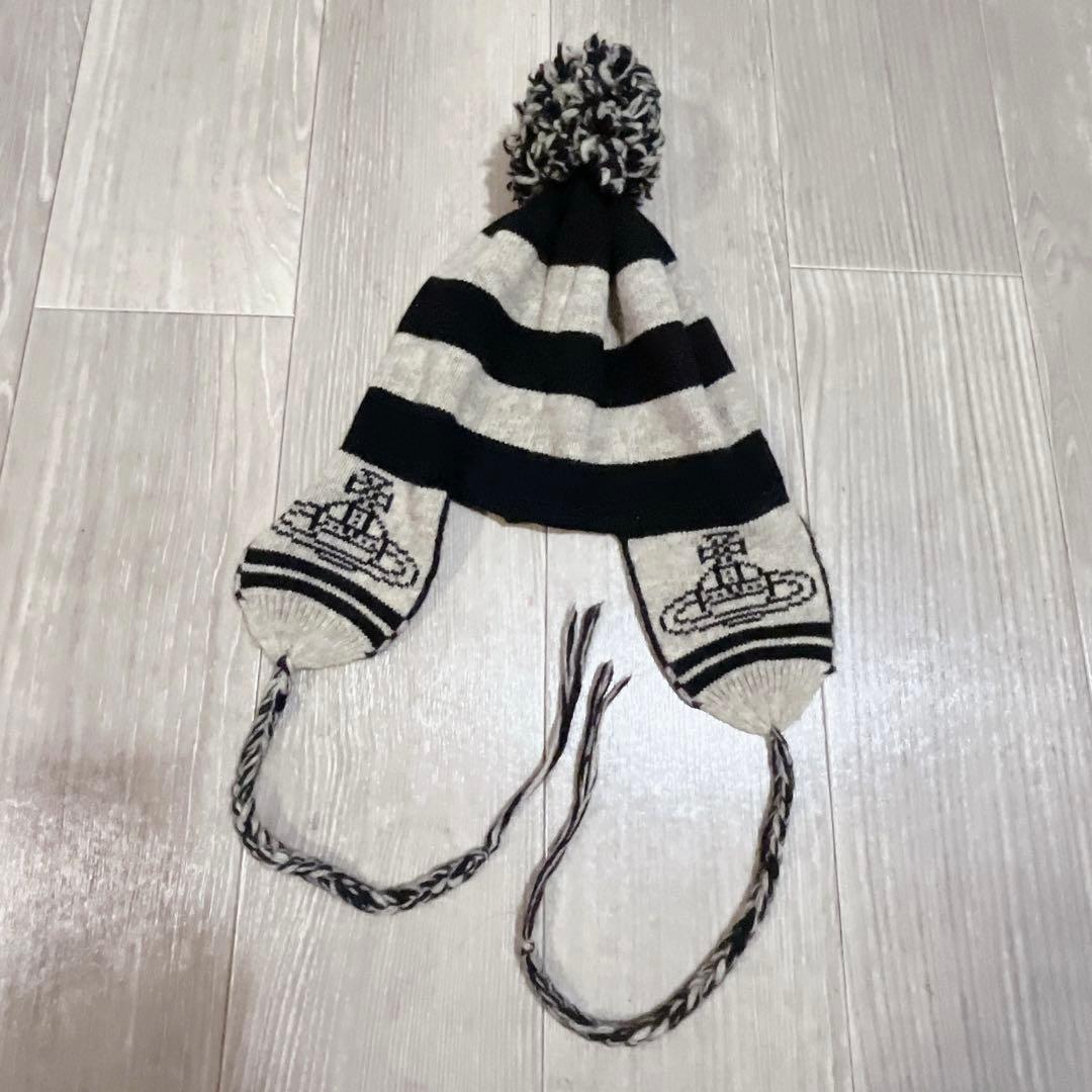 ヴィヴィアンウエストウッド　耳当て付きボンボンニット帽　ボーダーNANAシン着用