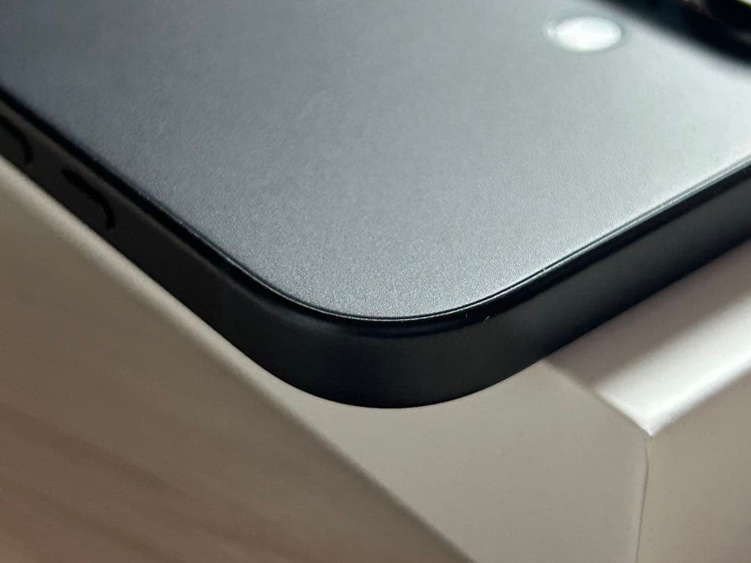 iPhone 16 128ブラック バッテリー100%SIMフリー 残積なし