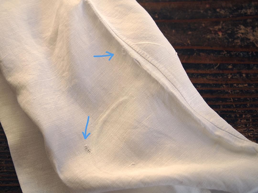 手刺繍とクロシェレース ピローケース2枚 貝ボタン かぎ針レース /K367