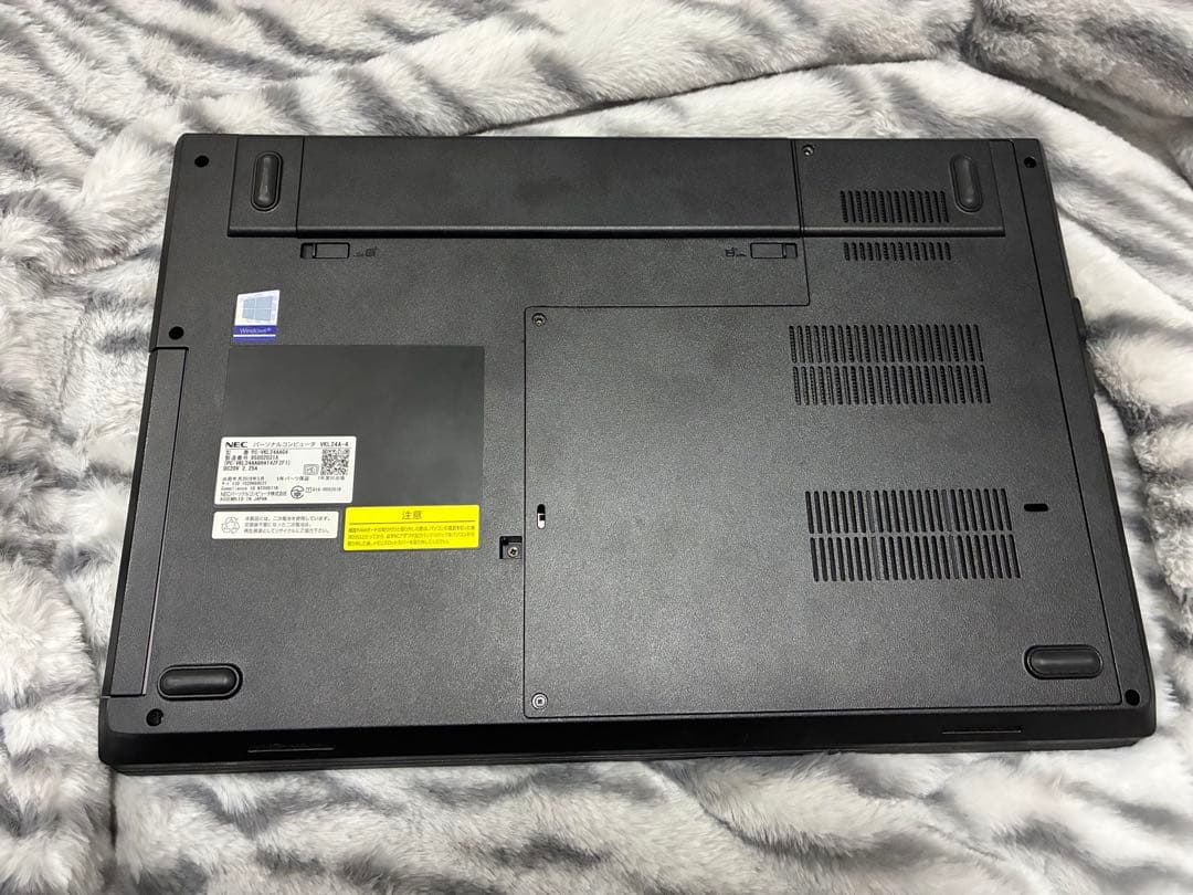 Windows11 Core-i3第7世代/16GB/SSD256GB/DVD