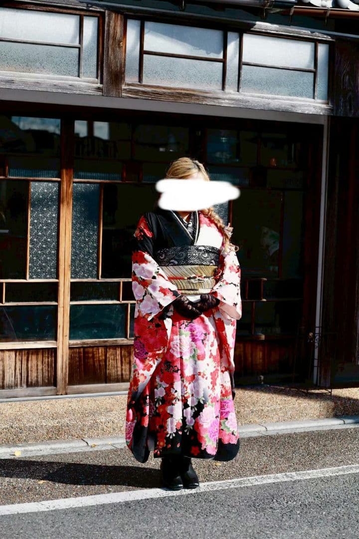 振袖フルセット　ギャル　 黒赤花柄 絹素材