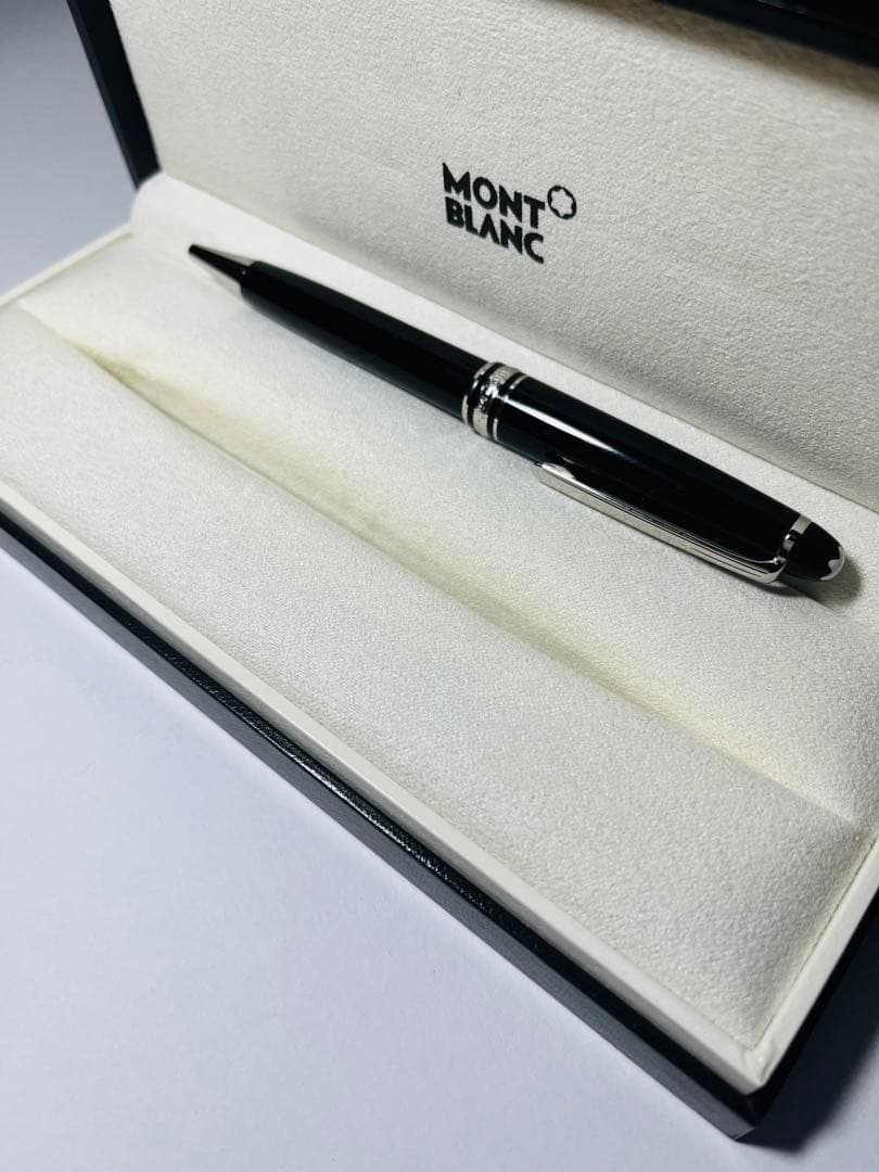 MONTBLANCモンブラン ボールペン 黒 ネーム入り 箱付き