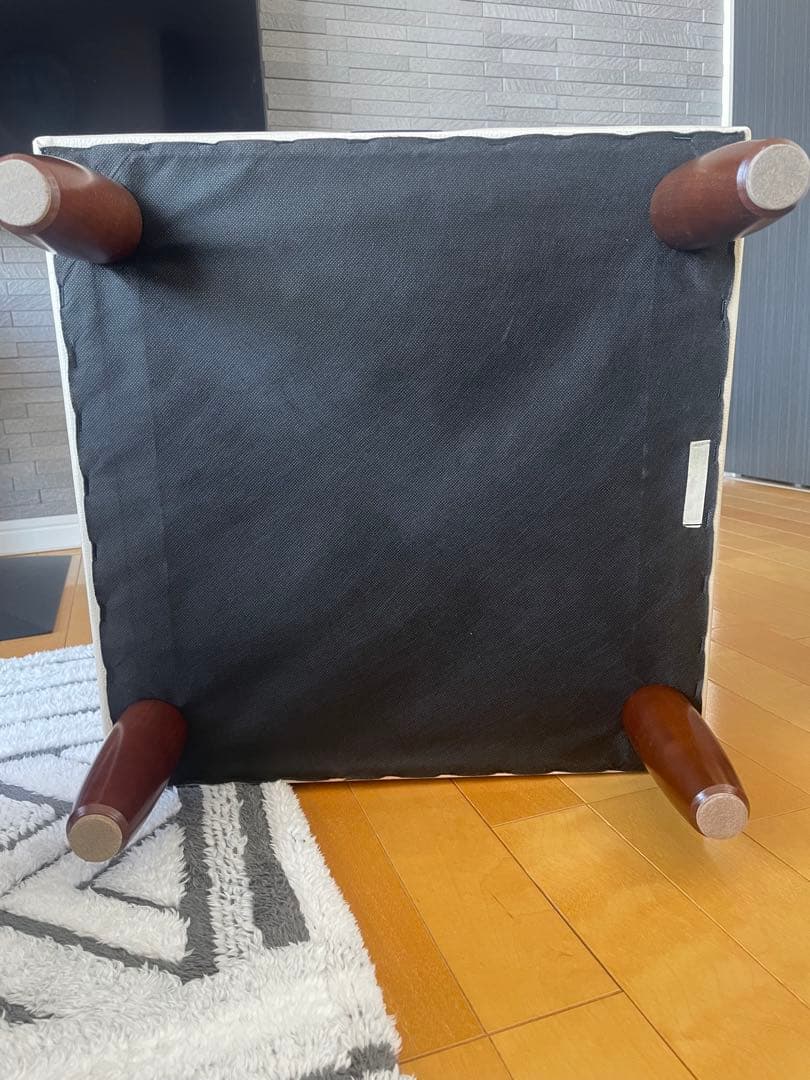 [カリモク60正規店購入]オットマン アイボリカラー