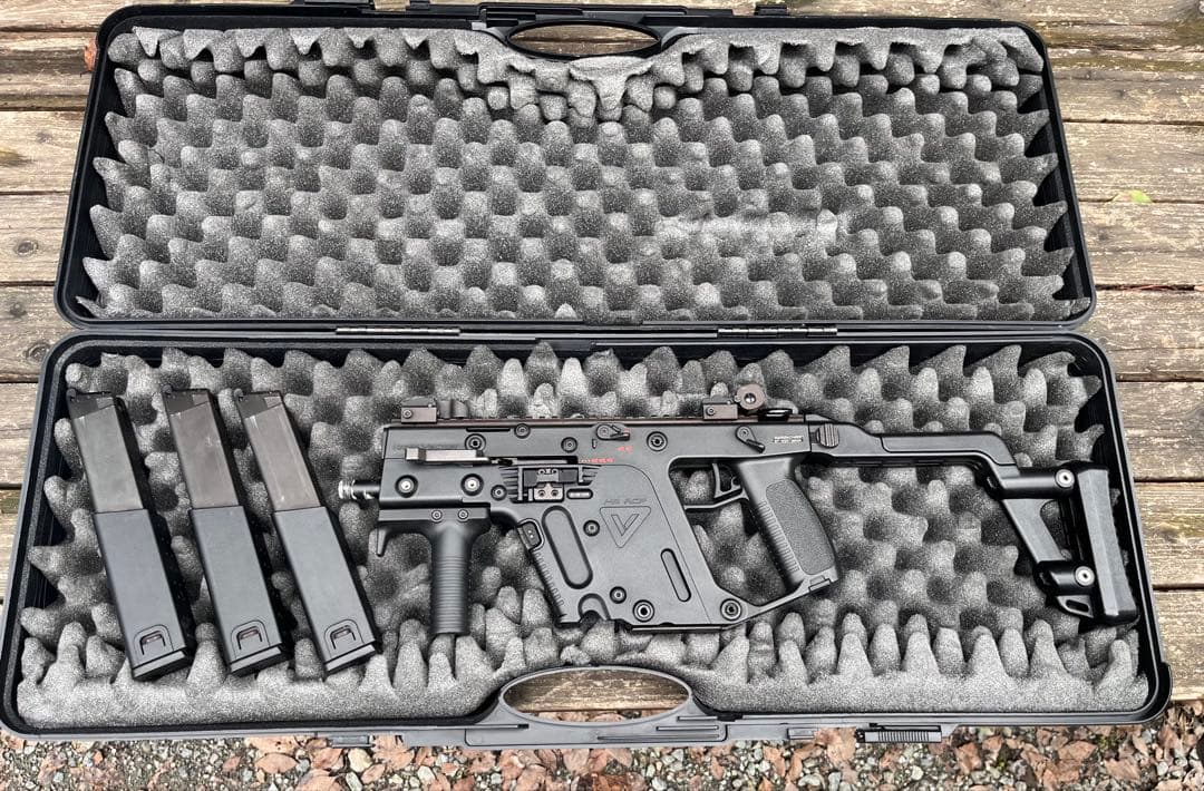 KSC KRISS VECTOR GBB 予備マガジン2本付き