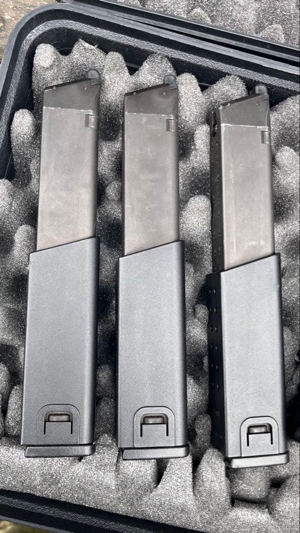 KSC KRISS VECTOR GBB 予備マガジン2本付き