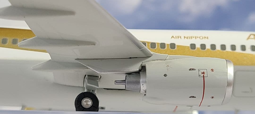 B737-700 ANA ゴールドジェット JA01AN