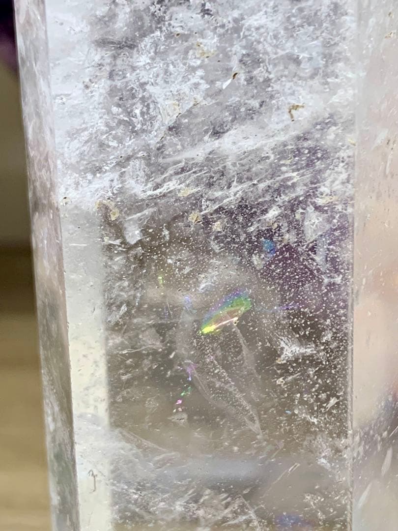【激推し】天然水晶タワー✴︎虹入り水晶✴︎アイリス水晶ポイント✴︎横置き台座付き
