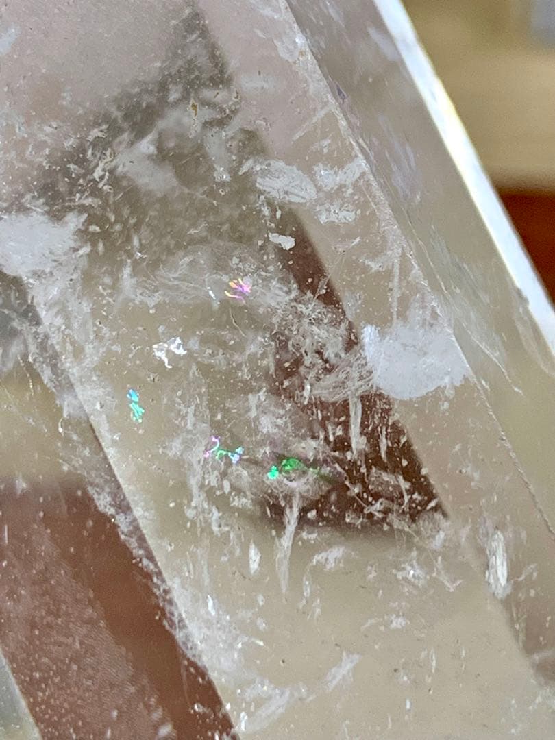 【激推し】天然水晶タワー✴︎虹入り水晶✴︎アイリス水晶ポイント✴︎横置き台座付き