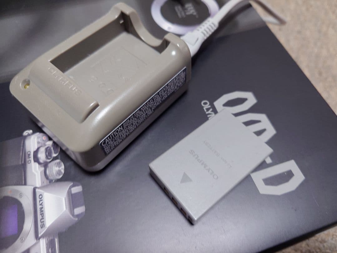 OLYMPUS OM-D E-M10 Mark II　ダブルズームレンズキット