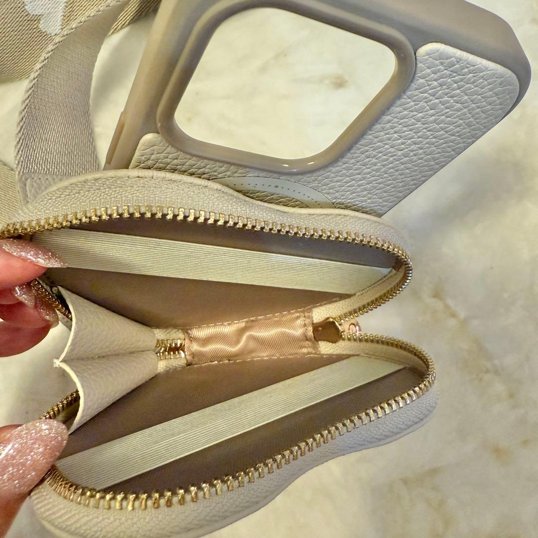 CUSTYP iPhone16Proケース ストラップ付き