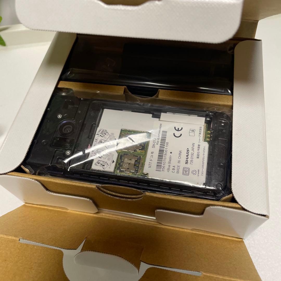 AQUOS ケータイ SH-01J ガラケー 新品未使用