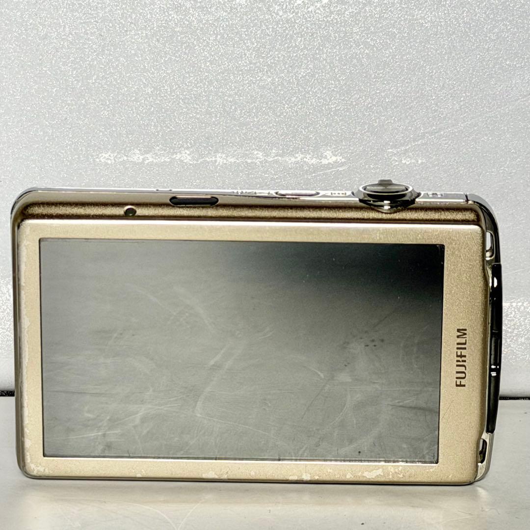 FUJIFILM「FinePix」Z800EXR