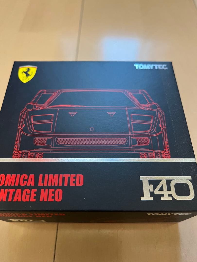 トミカリミテッドヴィンテージ f40 赤