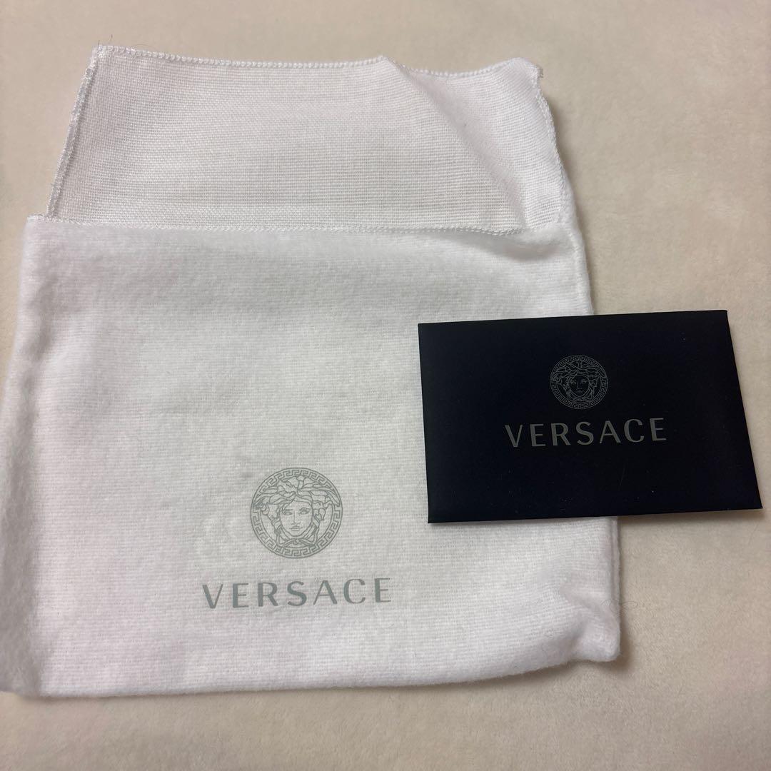 VERSACE 黒 キルティング 二つ折り財布　箱付き