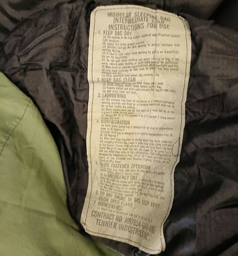 米軍　USMC 放出品　モジュラースリーピングバッグ　寝袋