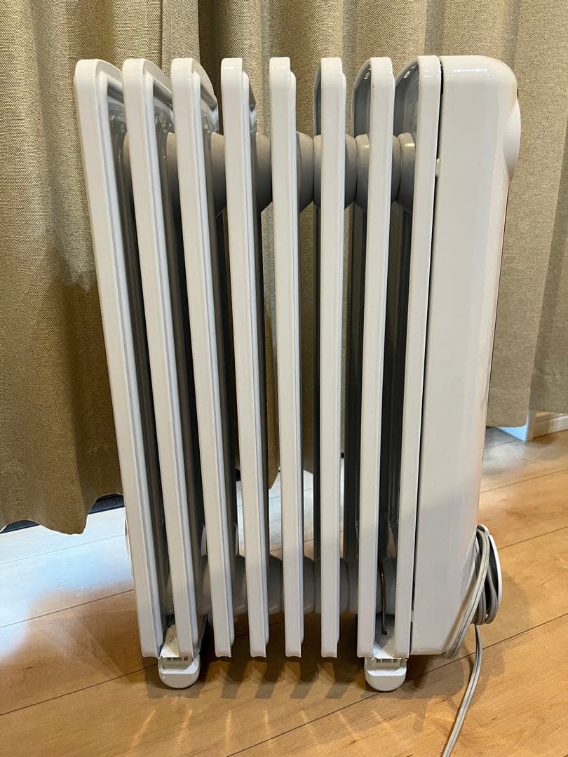 ★ひまわり★デロンギオイルヒーターJRE0812 8〜10畳　動作確認済み