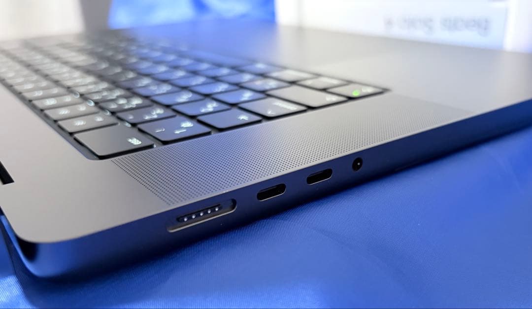 美品 M3 Pro MacBook Pro 16インチ 36GB/512GB