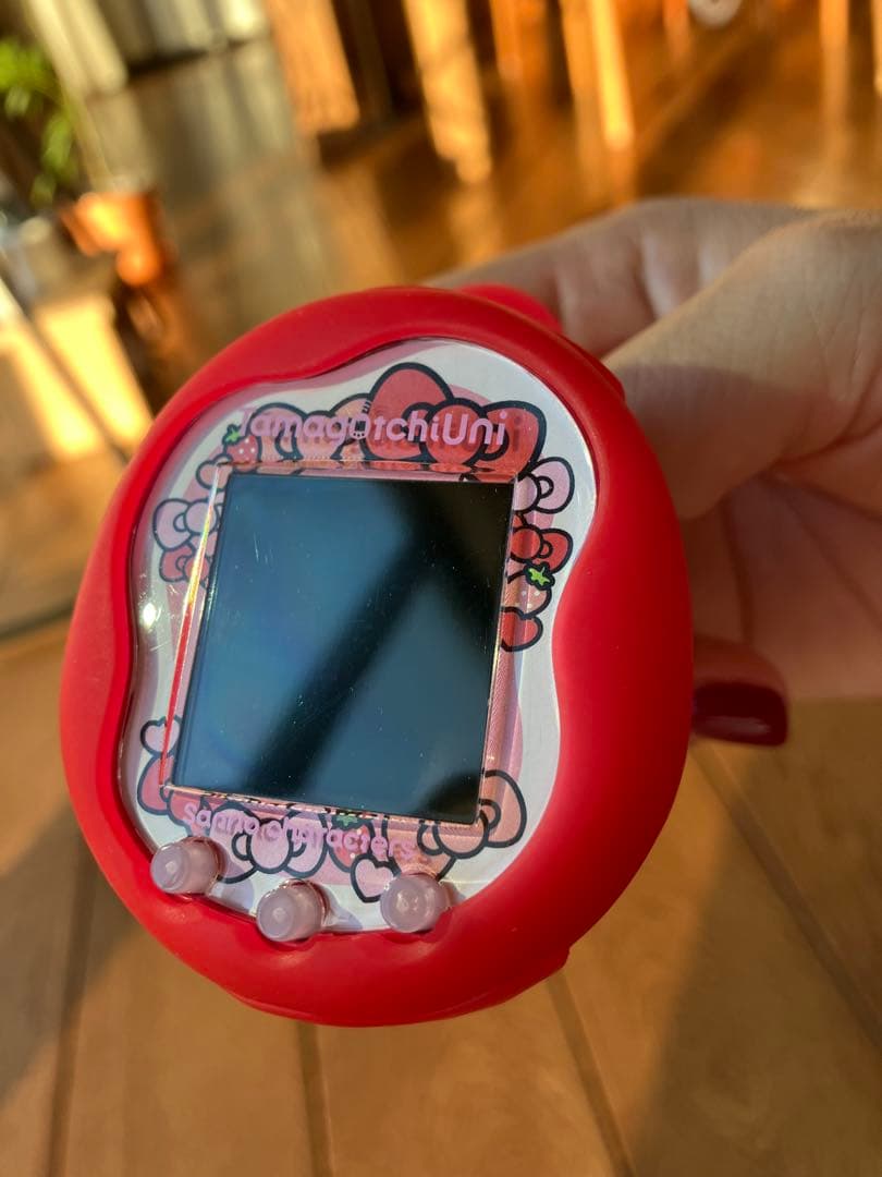 BANDAI Tamagotchi Uni 赤　サンリオ
